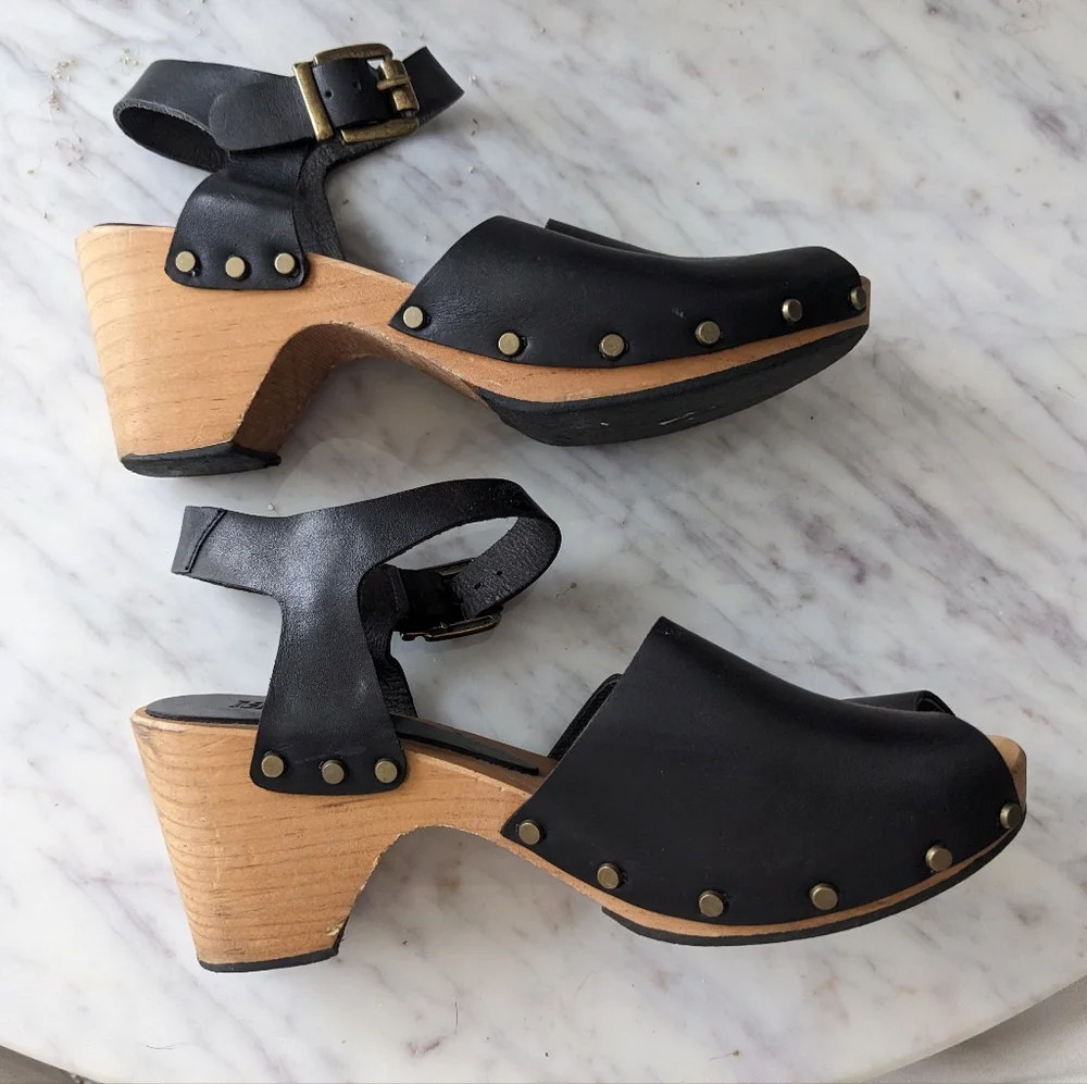Lisa B Peep Toe Wooden Clog - Picture 3 of 14